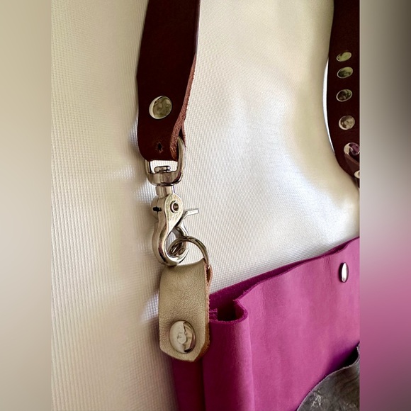 B.A.G. Bad A💗💗 Girls crossbody all leather purse - Picture 16 of 16